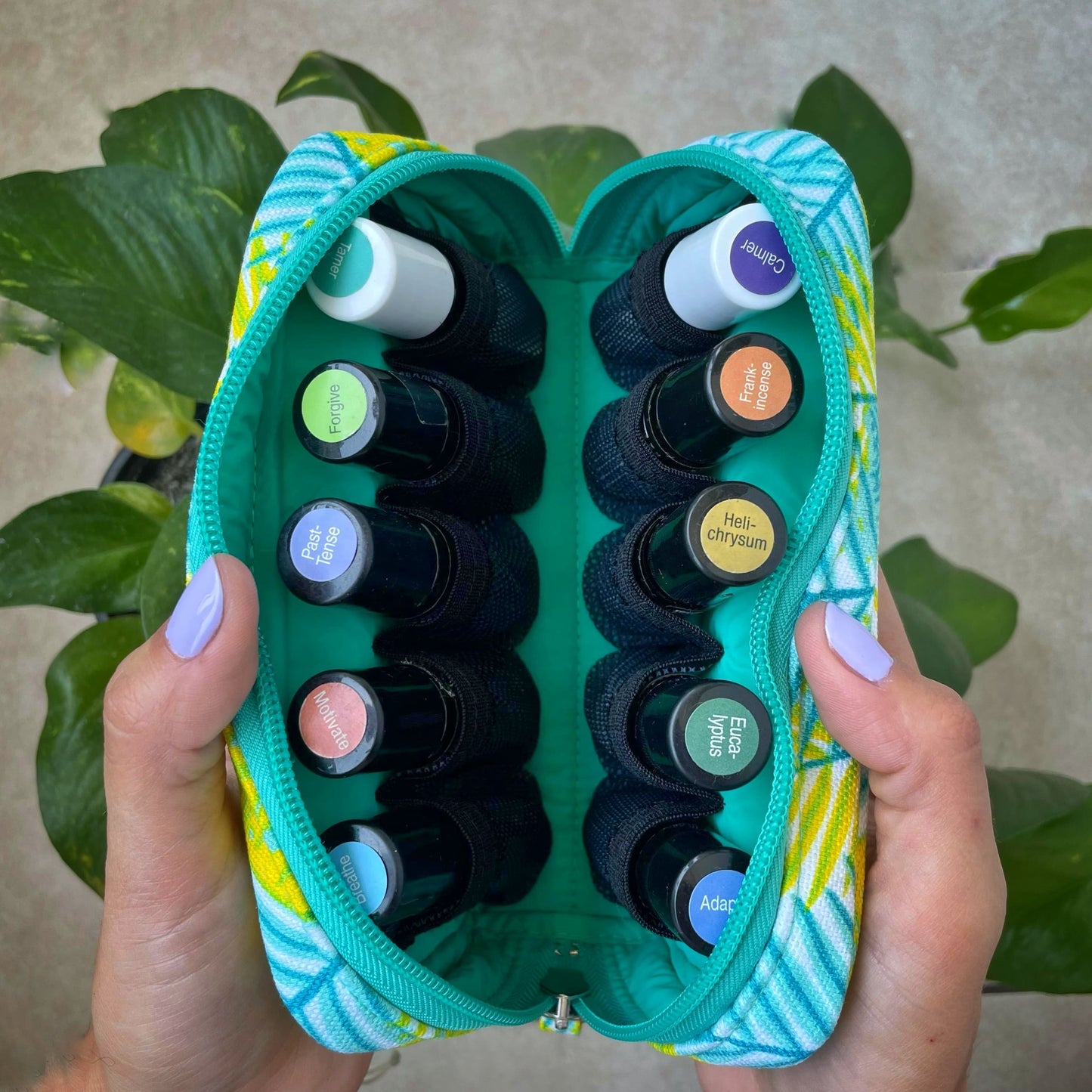 Estuche versátil para 10 frascos de aceites esenciales doTERRA