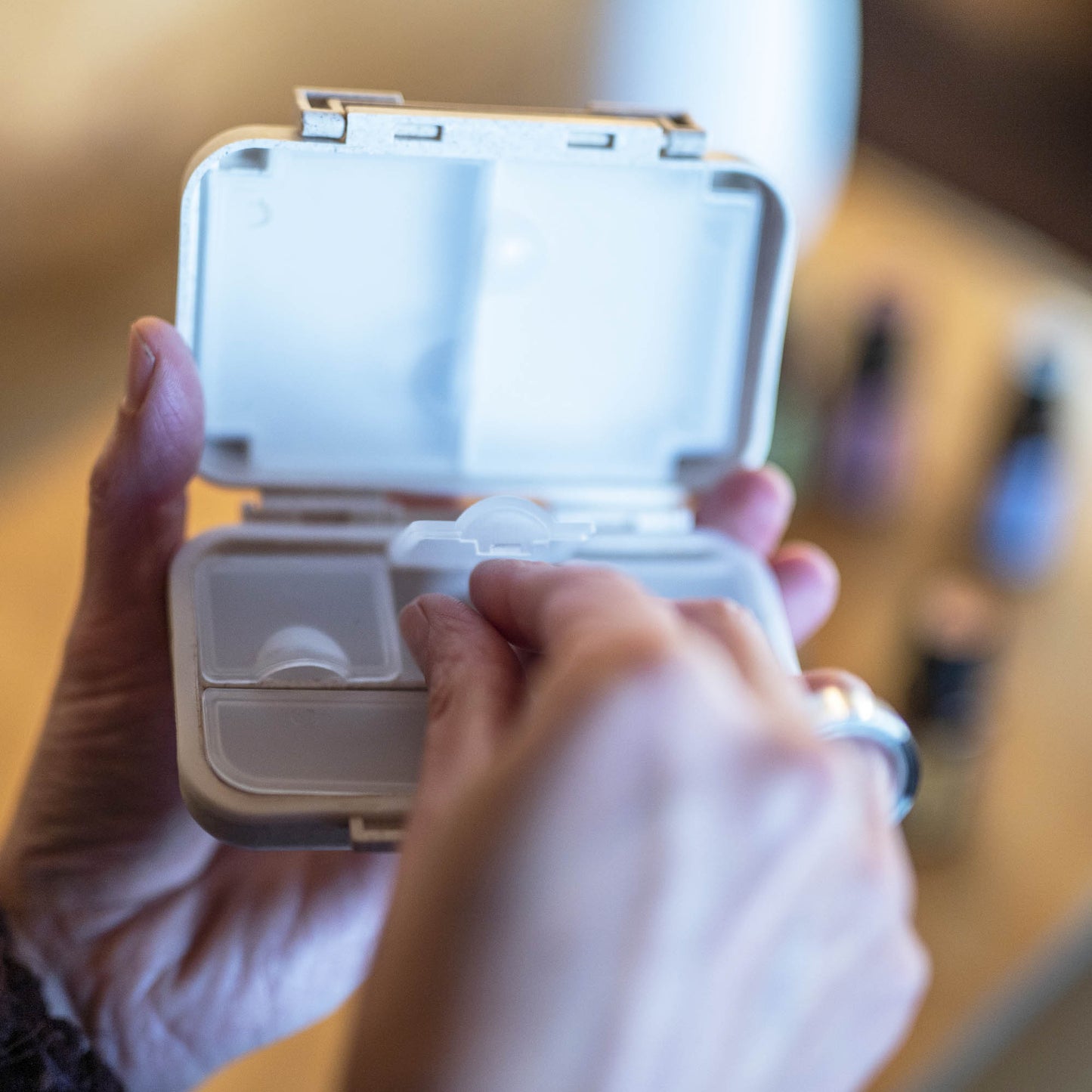 caja de plástico biodegradable para capsulas y suplementos de aceites esenciales oily doterra chile