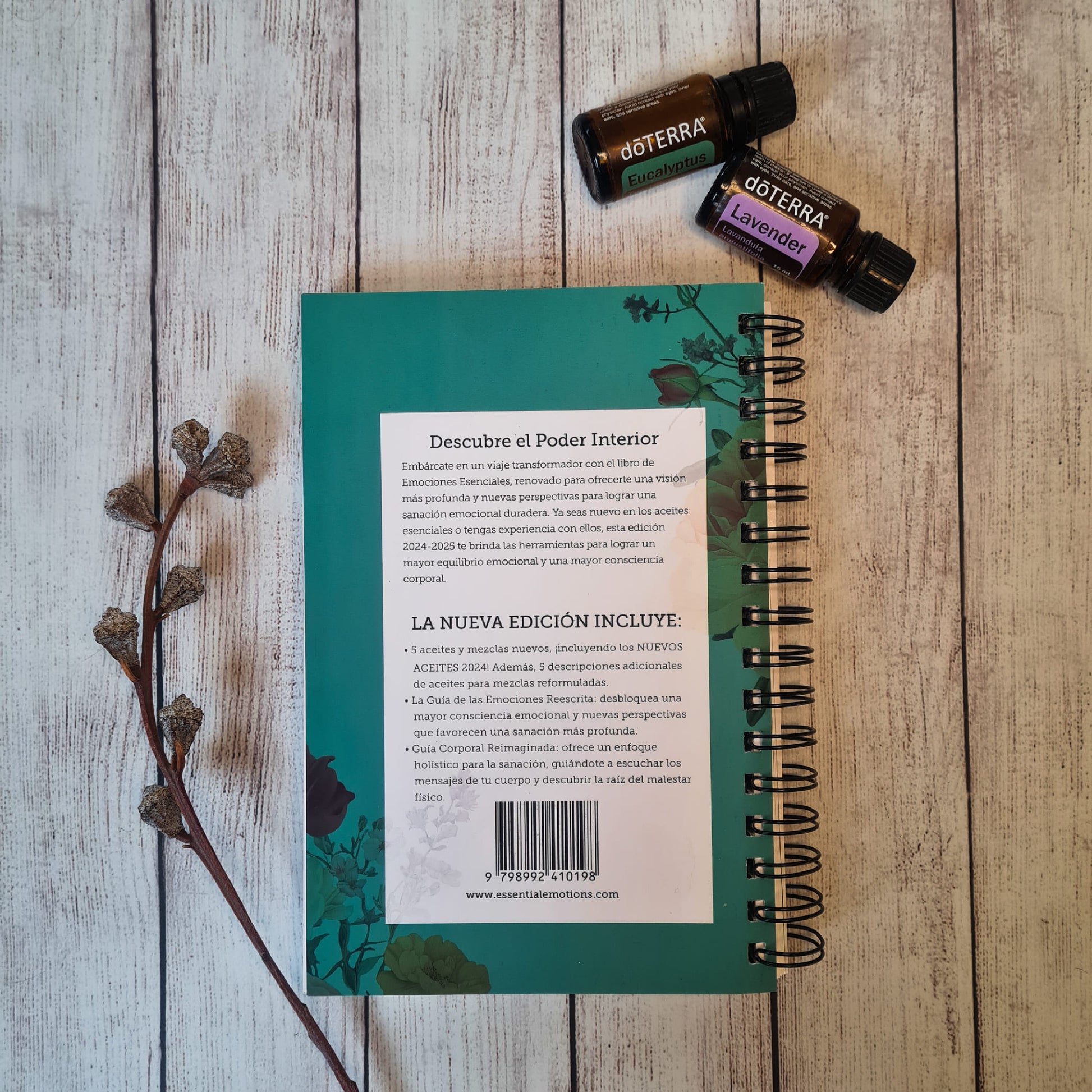 Libro Emociones Esenciales - Oily