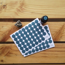 Cargar imagen en el visor de la galería, Láminas de pegatinas / stickers Oily para frascos de aceites esenciales