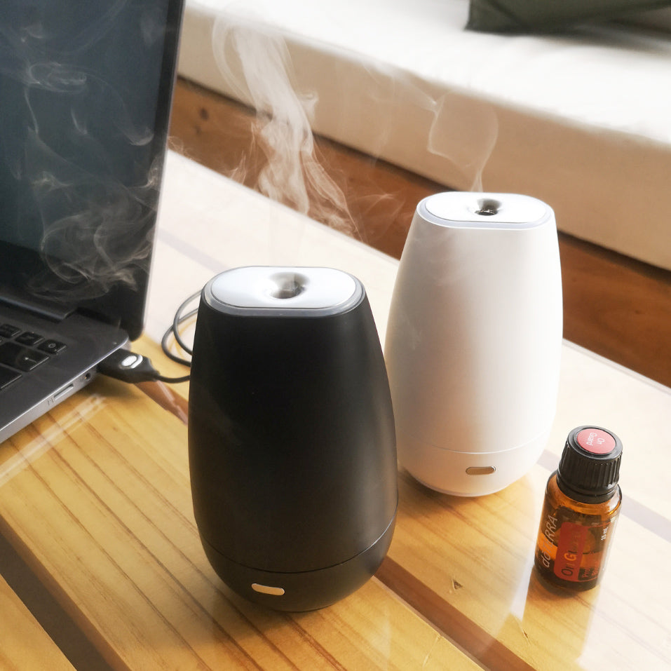Difusor ultrasónico USB / AUTO para aromaterapia con aceites esenciales