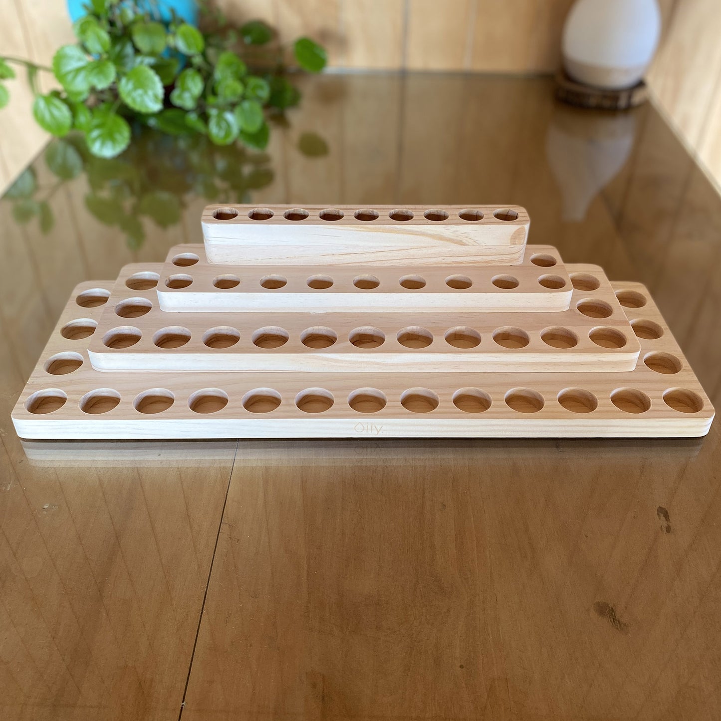 Organizador / display de madera para 54 aceites esenciales - Oily