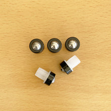 Cargar imagen en el visor de la galería, Esferas roll-on premium para botellas de 5ml, 10ml (16mm) - Pack de 5 - Oily