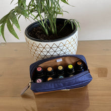 Cargar imagen en el visor de la galería, Estuche Navy unisex para 10 frascos de aceites esenciales - Oily