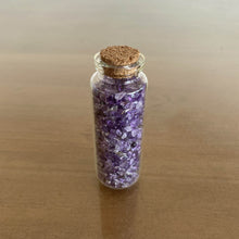 Cargar imagen en el visor de la galería, Frascos con chips de piedras naturales - Oily