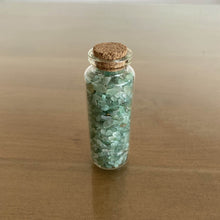 Cargar imagen en el visor de la galería, Frascos con chips de piedras naturales - Oily