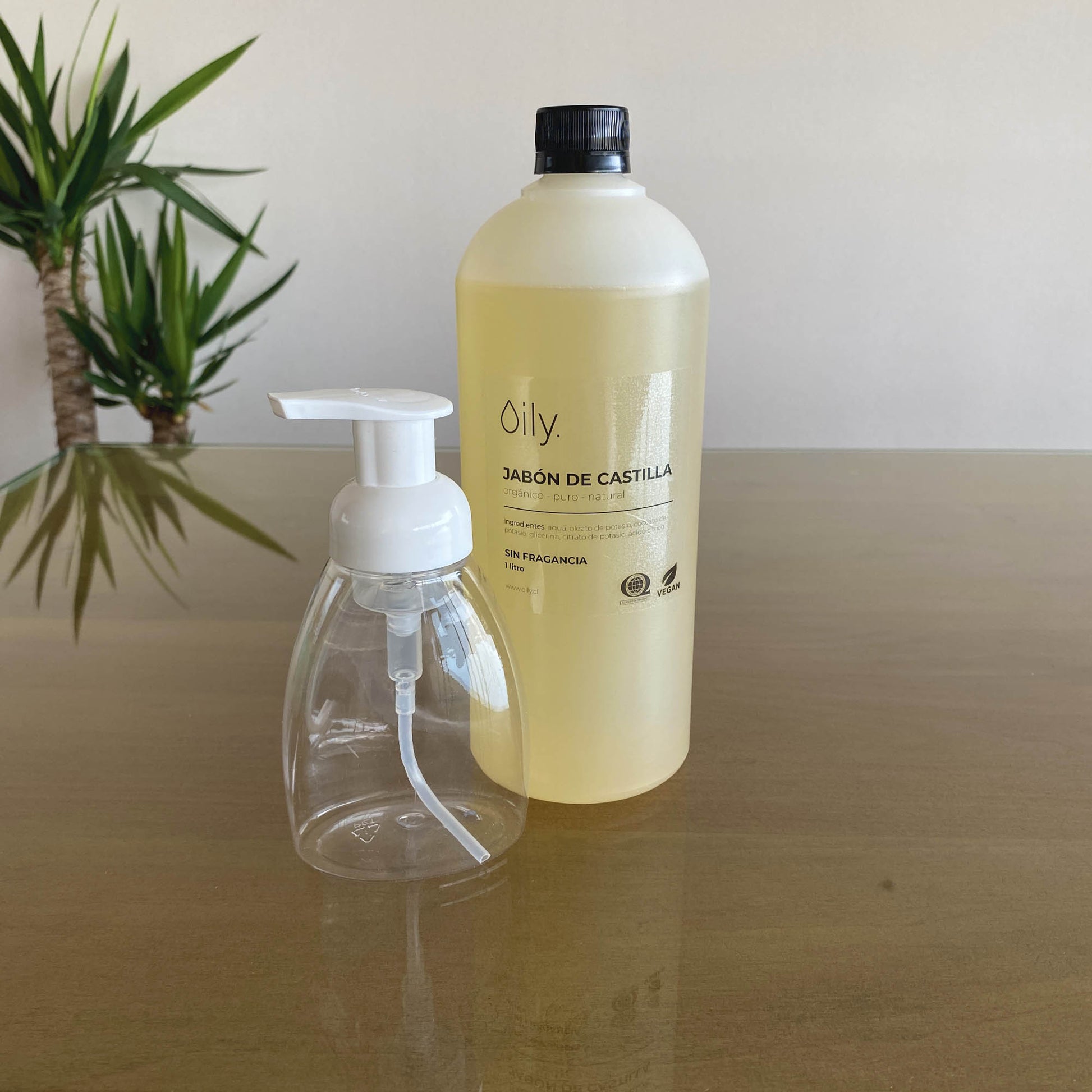 Jabón de Castilla líquido. Orgánico, 100% vegetal y sin fragancia. - Oily