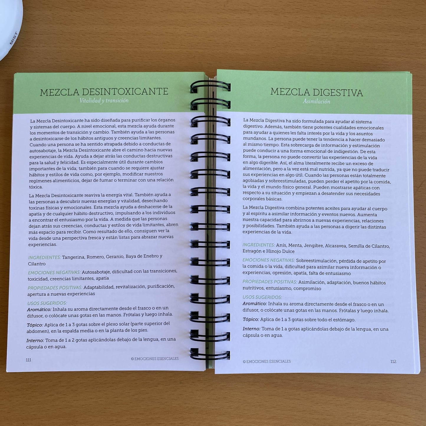 Libro Emociones Esenciales - tu guía para asimilar, soltar y vivir en libertad - Oily